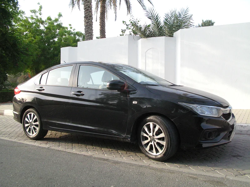 G.C.C- (خط الرياضة العالي)- نظام GPS++ كاميرا خلفية - بدون حوادث - طلاء أصلي - حالة ممتازة.63173486977666113