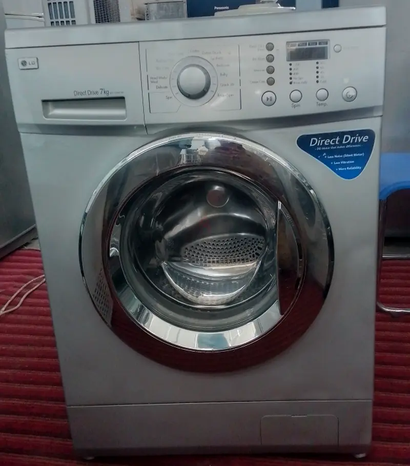 Efficient LG 7kg Direct Drive Washing Machine - Great Condition!