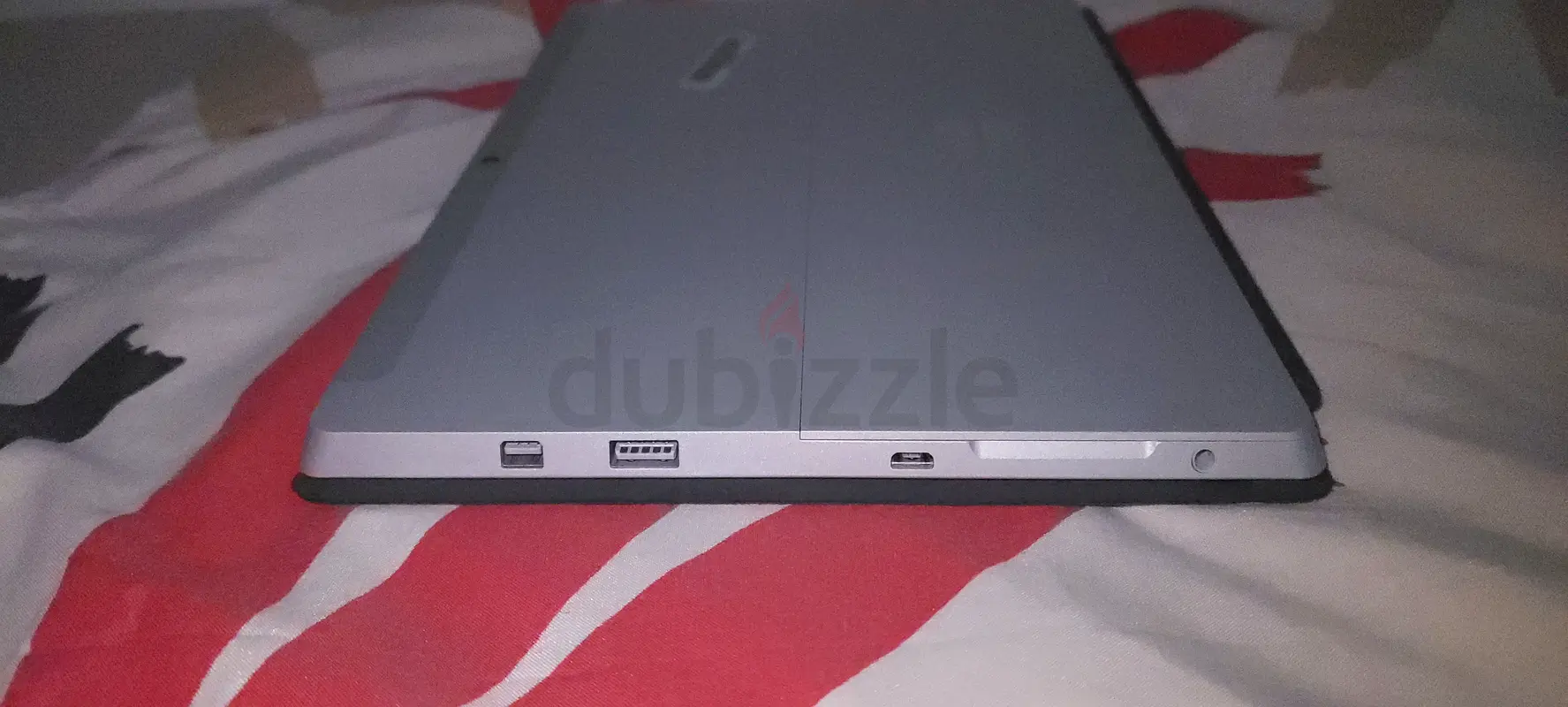 Microsoft Surface 3 - A Versatile 2-in-1 Laptop63257120438915114