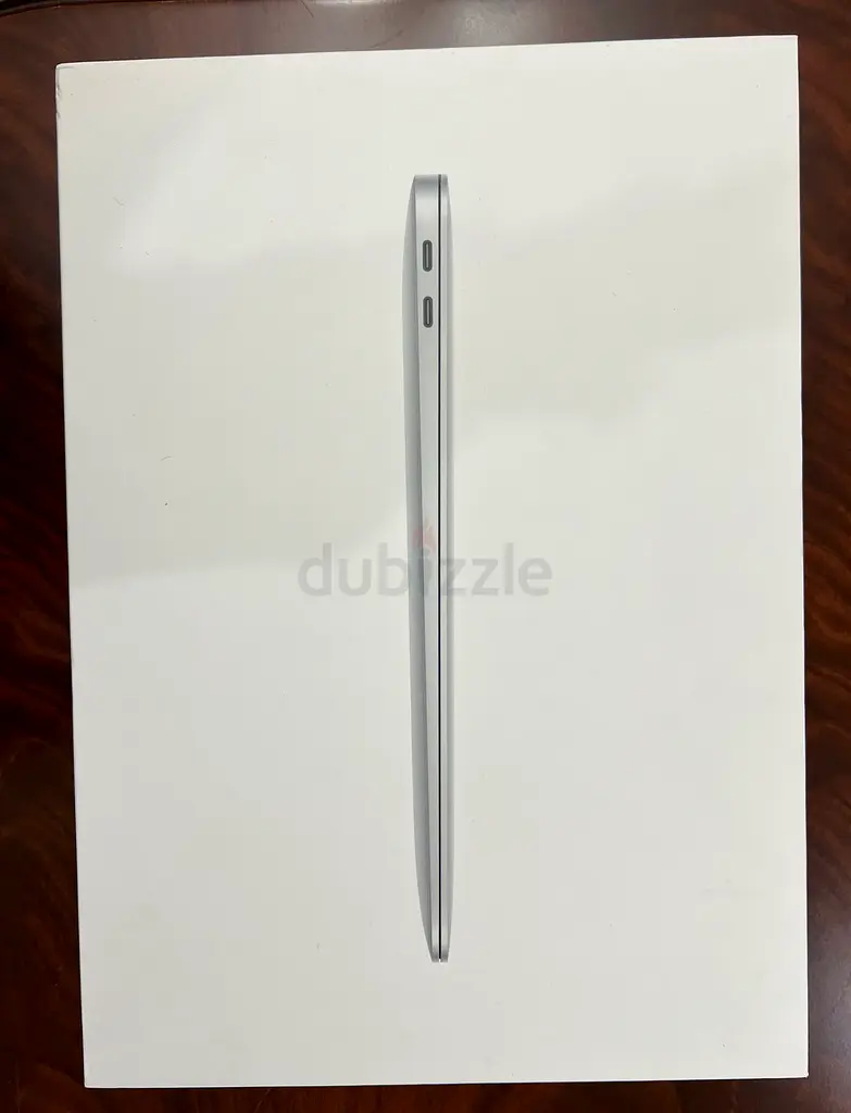 Sleek Apple MacBook Air63254994685697112