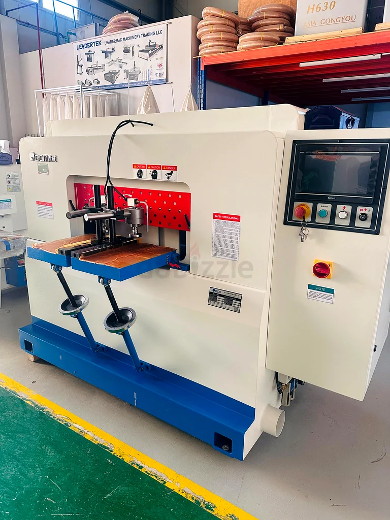 ماكينة CNC للتجليف للبيع63167111865859112