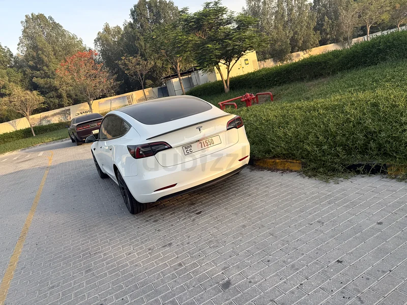 تسلا موديل 3 في حالة ممتازة63175258940802113