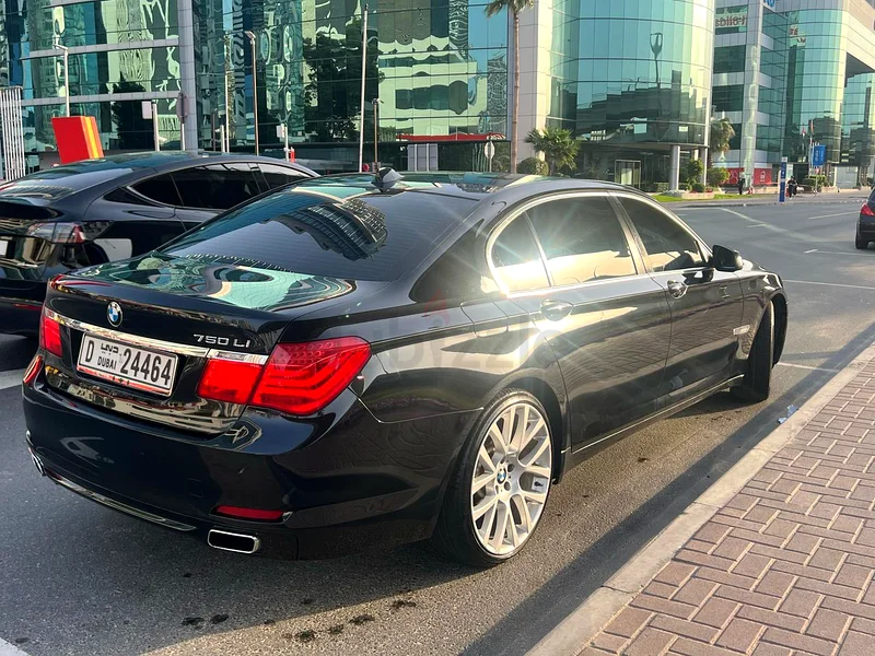 BMW740Li •Engine Swapped •Full Option • No Accidents
BMW740Li • مكينة جديدة • فل أوبشن • بدون حوادث63160610434690112