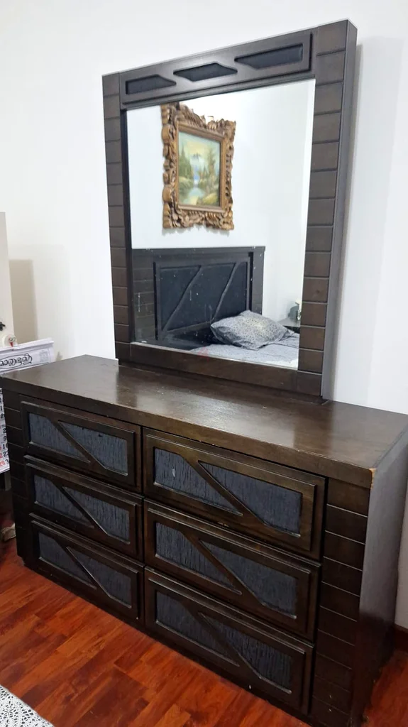 طاولة تلبيس للبيع في عجمان مقابل 175 درهمًا إماراتيًا632198257347851123