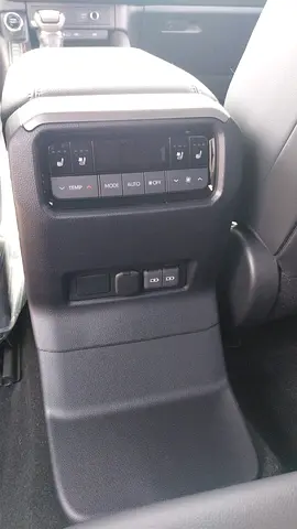 2025 Toyota PRADO 照片 17