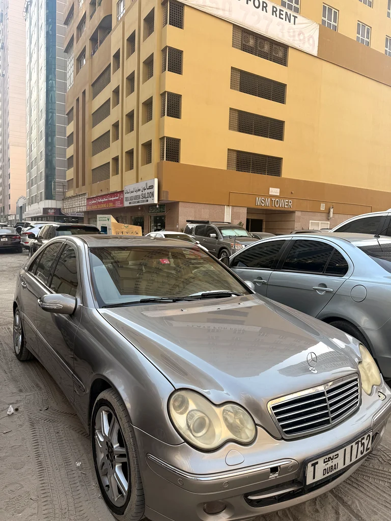 مرسيدس بنز سي 200 كومبرسور63145338937089113