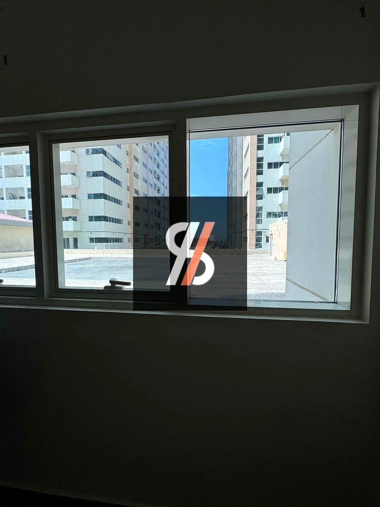 Studio available for sale63170398414467114