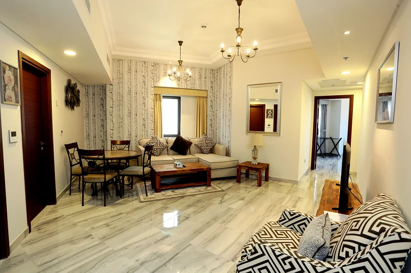 شقة رائعة مكونة من غرفتي نوم مع جميع وسائل الراحة | مؤثثة بالكامل63817137904257111