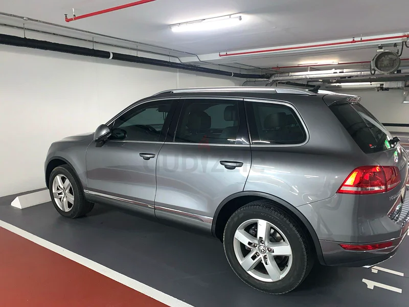 VOLKSWAGEN TOUAREG - 2011 MODEL // USED, GREAT CONDITION // 220,000 KM ONLY63151399680897112