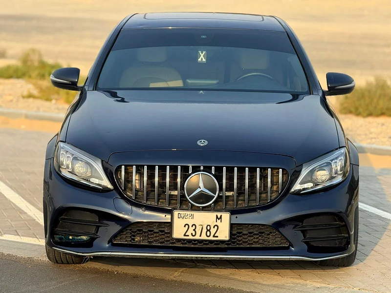 Mercedes-Benz  C300 / 2018 / full option very clean car63231640789890113
