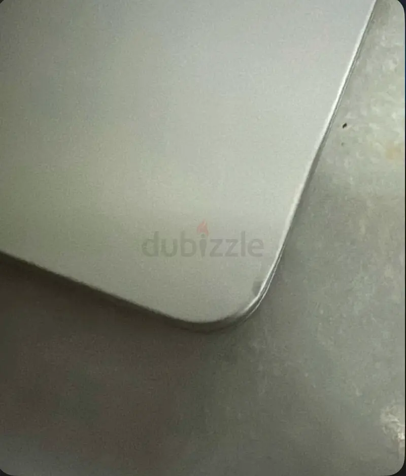Sleek Apple MacBook air in Excellent Condition!