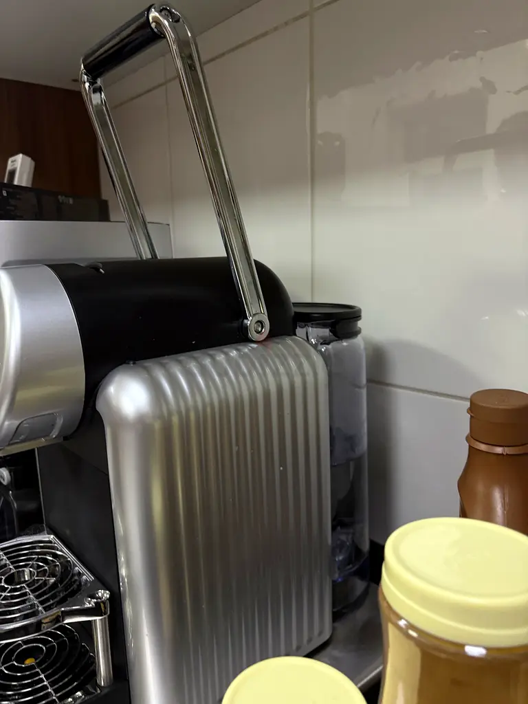 Nespresso zenius coffee machine63251899323523113