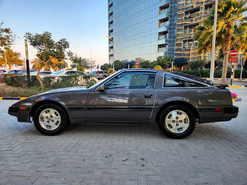 نيسان 300ZX كلاسيكية من عام 1985 (Z31) بحالة ممتازة تصلح للجمع، باللون الرمادي مع 74,000 كم فقط63148648051459112