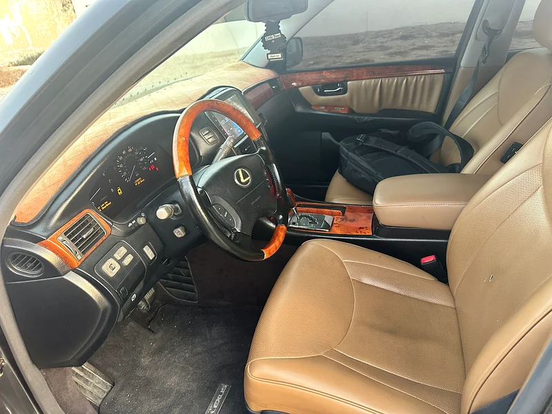 Neat and clean car no need to spend anything on it Insurace transfferable63155551466883114