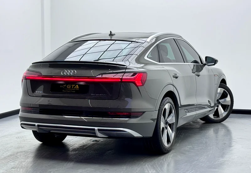 2022 Audi Q8 e-tron 50 quattro S line, 09/25 Agency Warranty  2027 Service Pack, Agency FSH, GCC63225700472321113