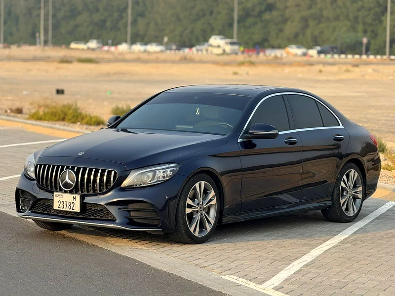 Mercedes-Benz  C300 / 2018 / full option very clean car63231640789890111