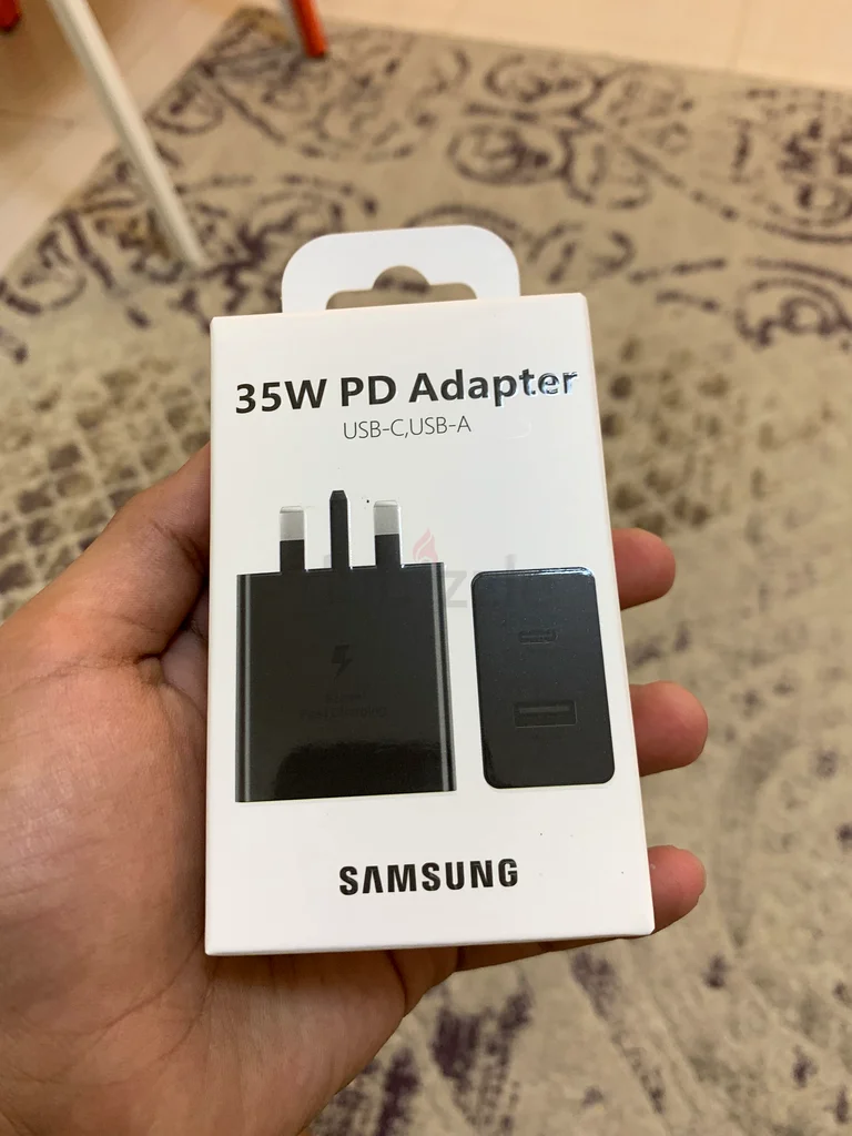 Samsung 35wPower Up Your Devices with This 35W PD Power Adapter Duo!63260219244675110