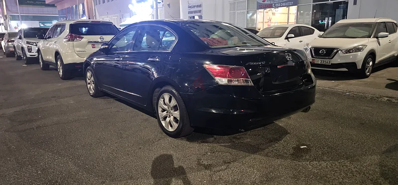 أكورد موديل 2009، قطعت 211000 كم، سبب البيع: تم حجز سيارة دفع رباعي63153701833857114