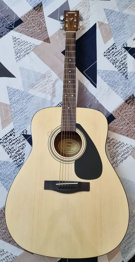 غيتار يعزف - للبيع غيتار ياماها F310 أكستيك مستعمل بحالة جيدة!63174325034627111