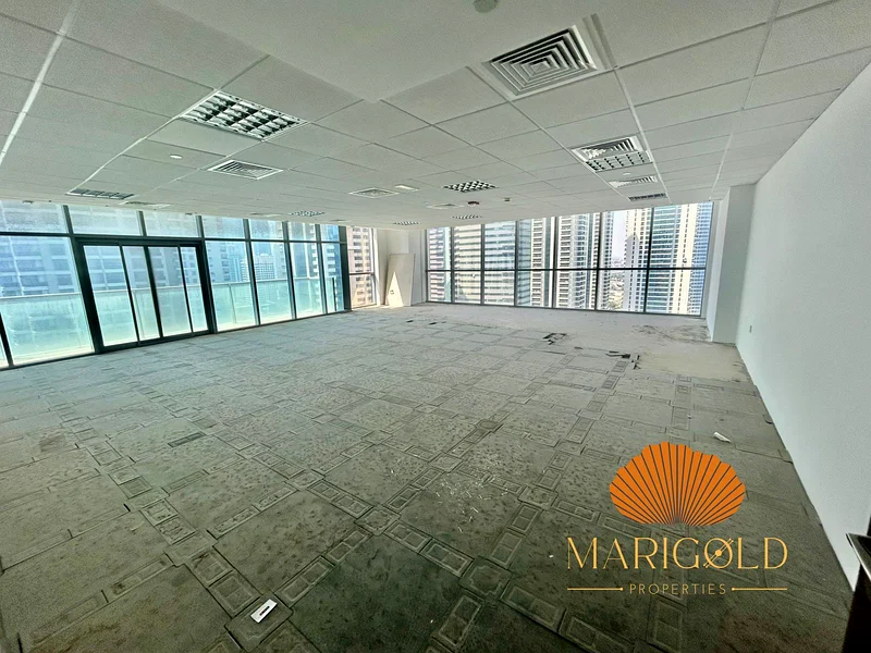 منظر كامل للبحيرة | شاغر | مبنى مميز63184689825794113