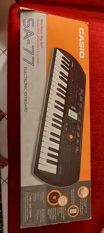 CASIO Electronic Keyboard model SA-77