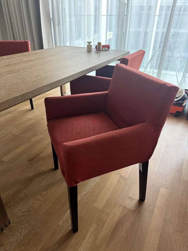 Im selling urgently!!! New Ikea table. Sold with 4 chairs63178430637699113
