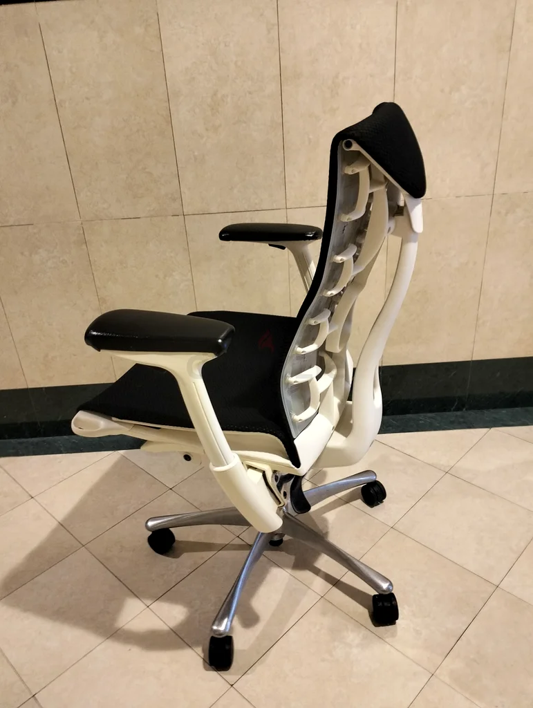 Selling Herman Miller Embody Chair  good condition same look new available63180360604674112