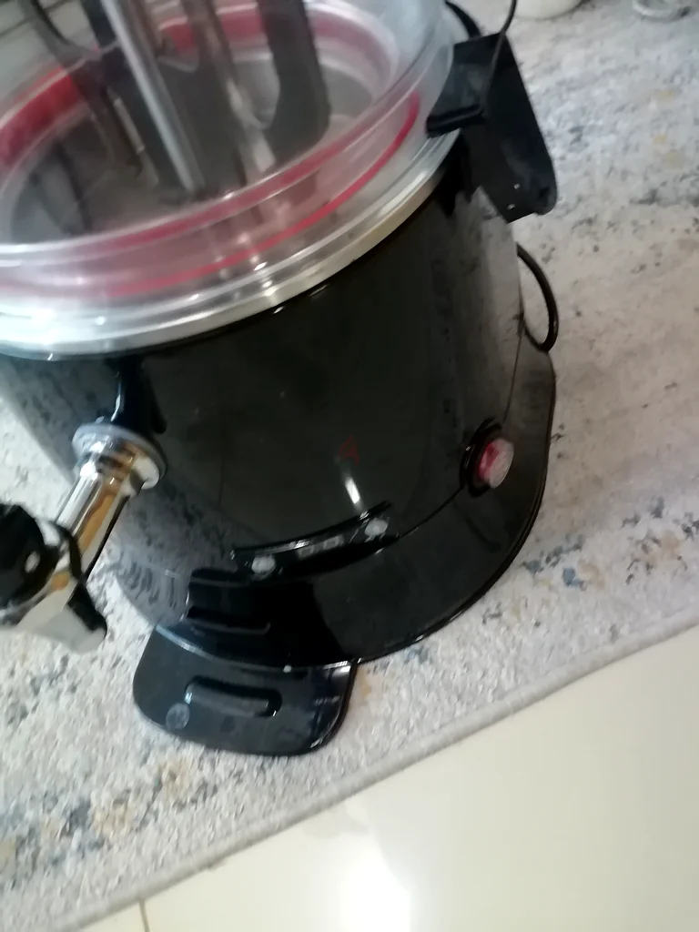 Hot chocolate machine63253479417985113