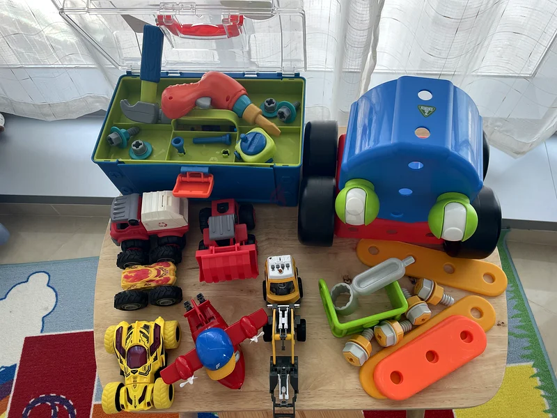 Child’s table63196631046658113