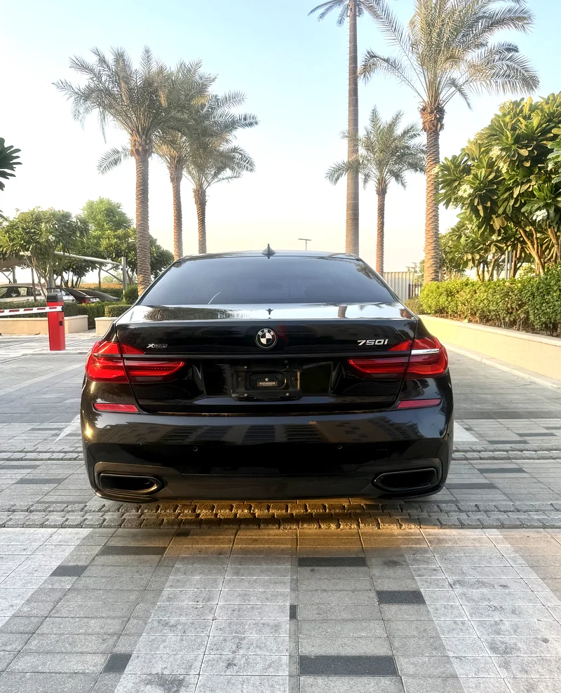 BMW 750i XDrive 2016 Minor Accident63142135170306111