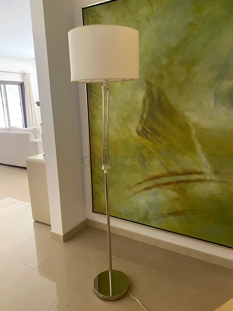 Floor lamp