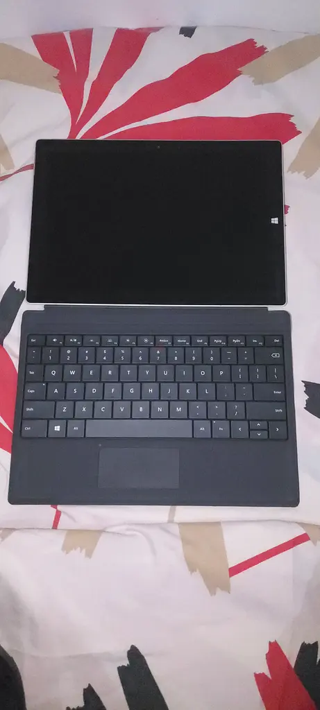 Microsoft Surface 3 - A Versatile 2-in-1 Laptop63257120438915115