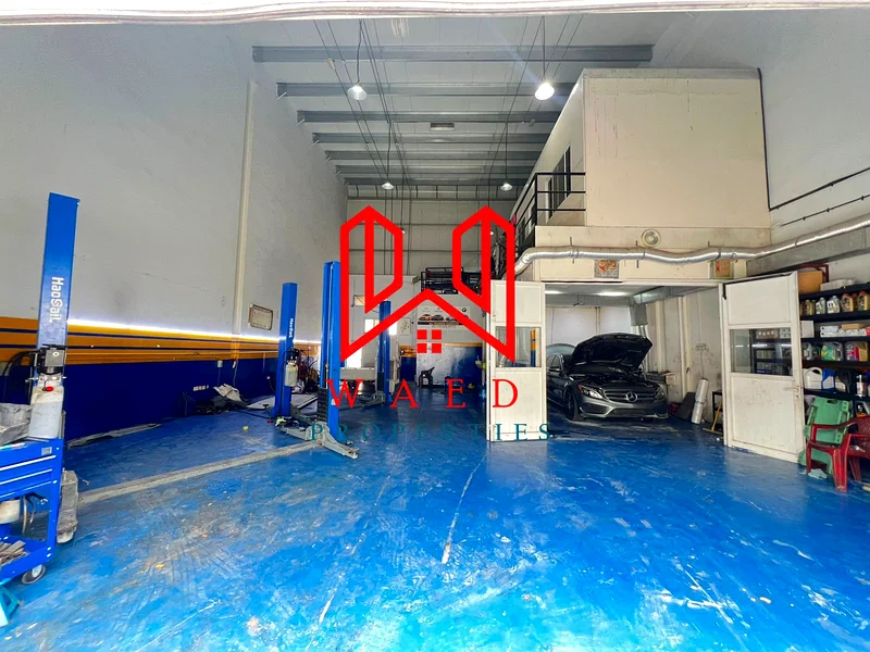 Spacious Garage-High Capacity-Great Visibility63165235684483112