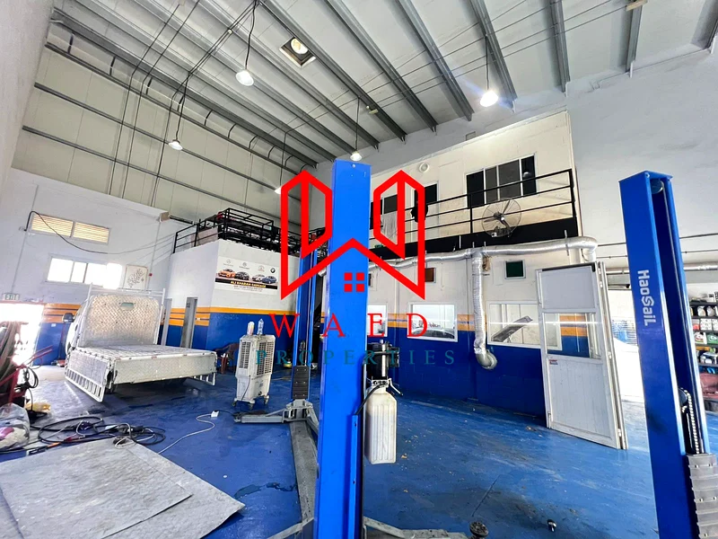 Spacious Garage-High Capacity-Great Visibility63165235684483113