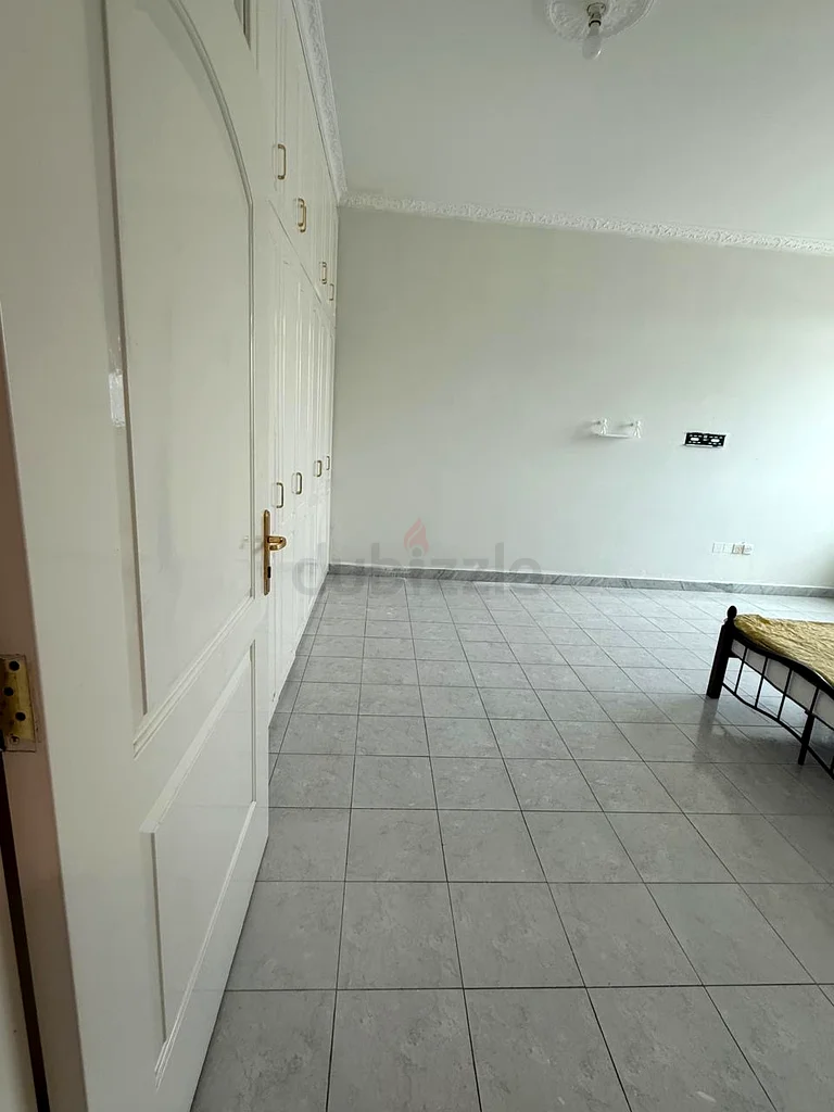 Executive Big Room with separate washroom(Available Immediately)63143497199361113
