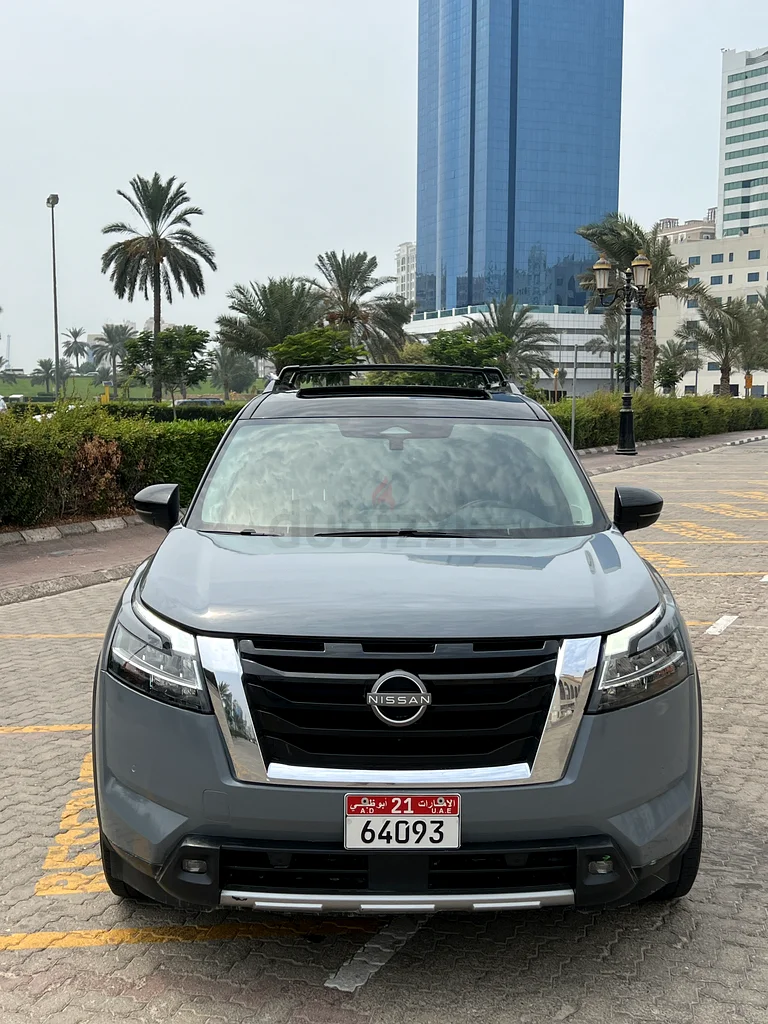Pathfinder 2022 Platinum with 5-camera 360 self-driving and great colors63137335041154111