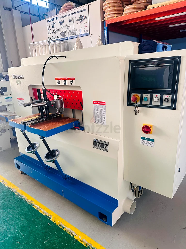 ماكينة CNC للتجليف للبيع63167111865859111