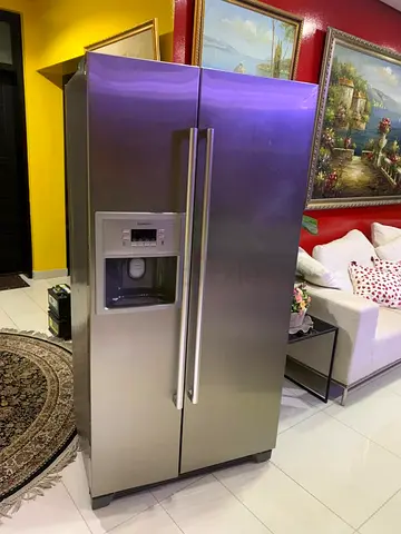 Siemens Refrigerator with water and ice maker