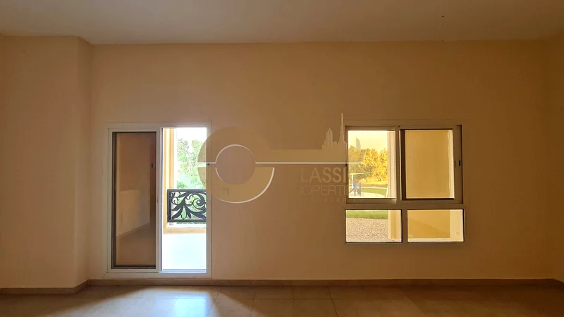 WELL-MAINTAINED | PRIME LOCATION | AVAILABLE SEPTEMBER 202563728449630210112