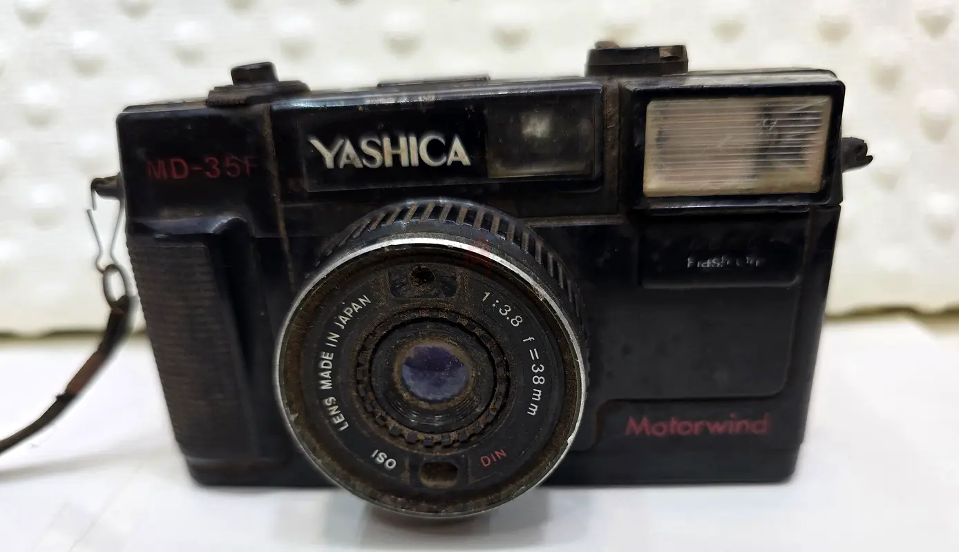 Vintage Yashica MD-35F Film Camera - A Classic Gem!