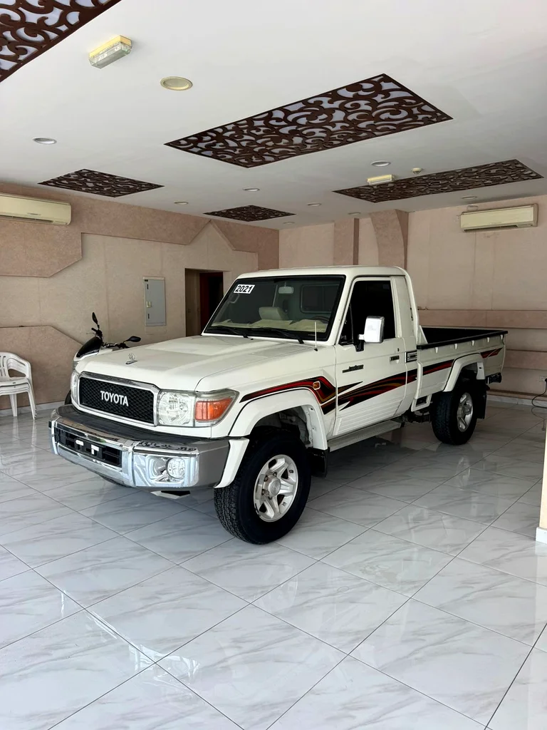 Toyota Land Cruiser pickup 2021 , V6 ,GCC63158342234371112