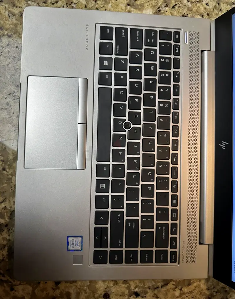 Laptop63254994054402111