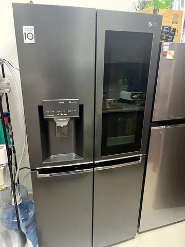 LG InstaView 4door refrigerator bottom freezer 85cm width 180cm height