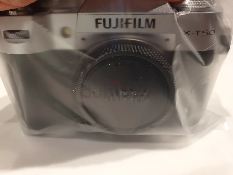 عدة جديدة كليًا لجهاز Fujifilm XT-50 للبيع (15-45)63172220673027112