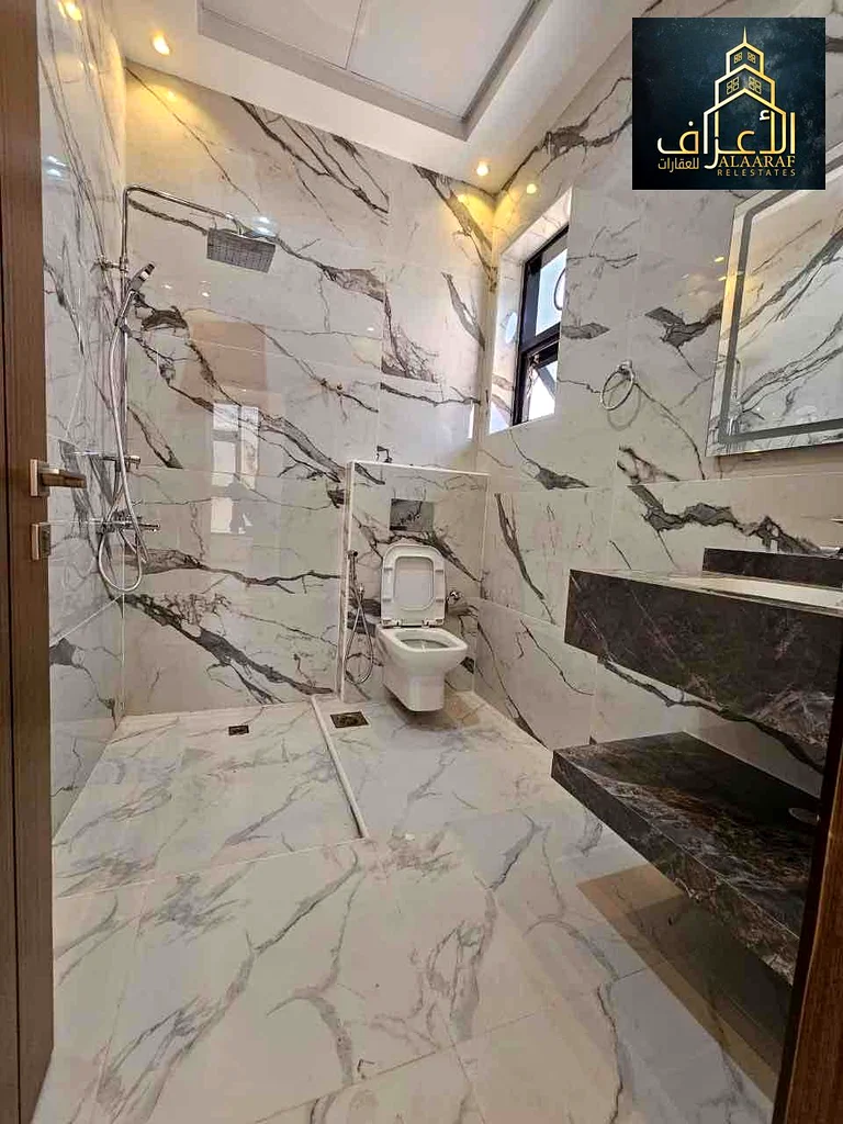 تمتلك فيلا في أفضل مناطق عجمان بتشطيب ممتاز وسعر يشمل مكيفات الهواء63170847849858112