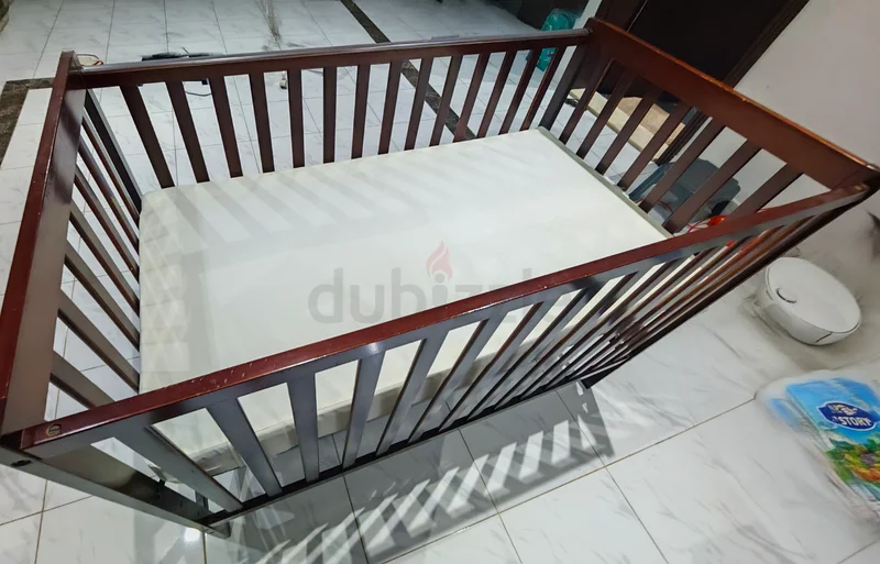 سرير أطفال من 0 إلى سنتين قابل لتعديل الارتفاع63195619622018111