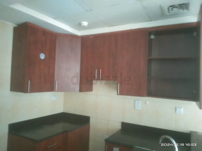 Home door frame spray painting and furniture polish and wall painting and outside furniture painting63216842178307114