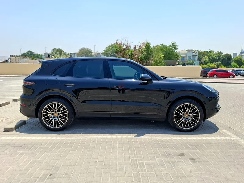AED 4786/month | 2023 Porsche Cayenne Platinum Edition | GCC Specs | Ref#33837163150022860931113