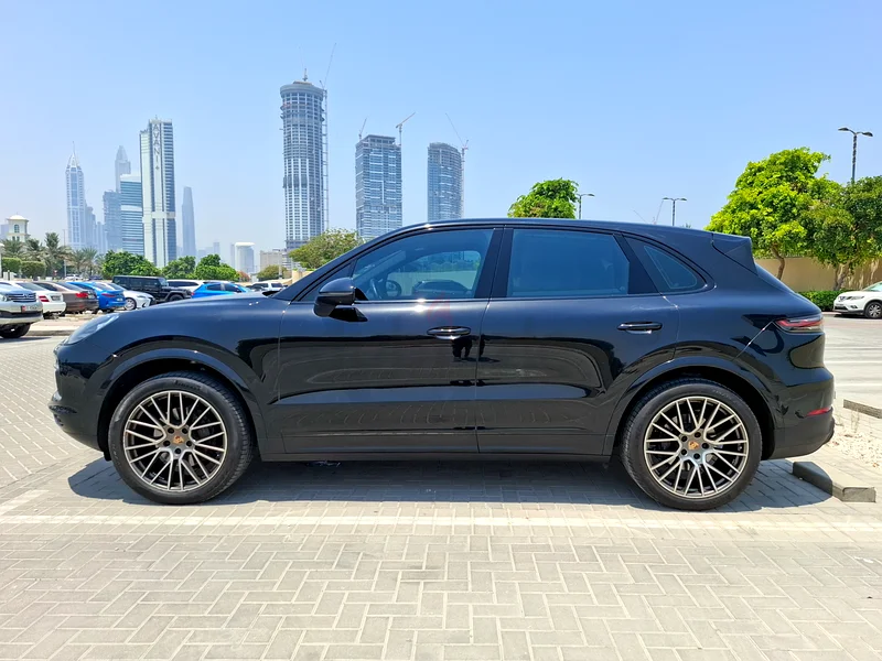 AED 4786/month | 2023 Porsche Cayenne Platinum Edition | GCC Specs | Ref#33837163150022860931114
