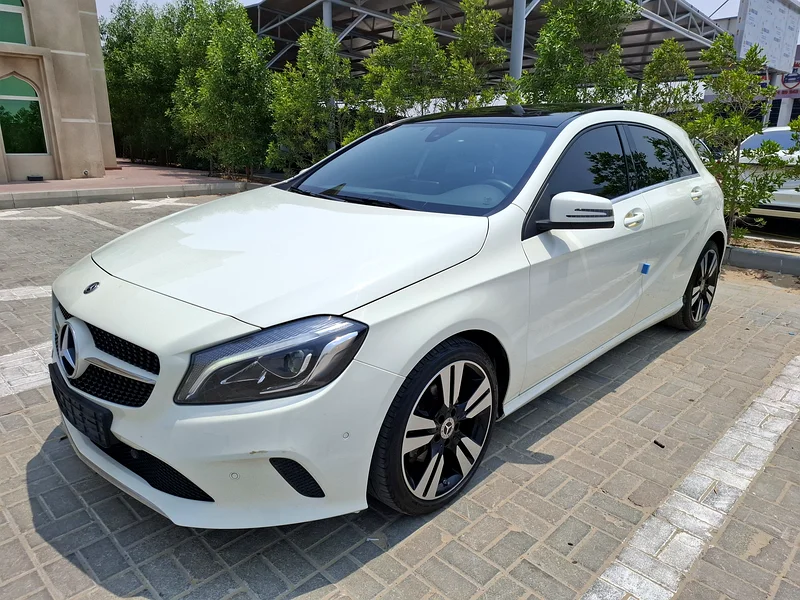 Mercedes-Benz A200 2018, full option, low mileage, panoramic roof, 1.6L63232141088897112
